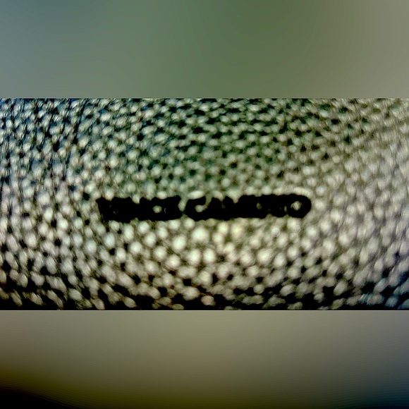 NWOT Vince Camuto Luck Tote in Black Pebbled Vegan Leather with Gray Stripe - Picture 4 of 6